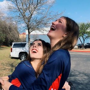 Meet your Posher, Caitlin